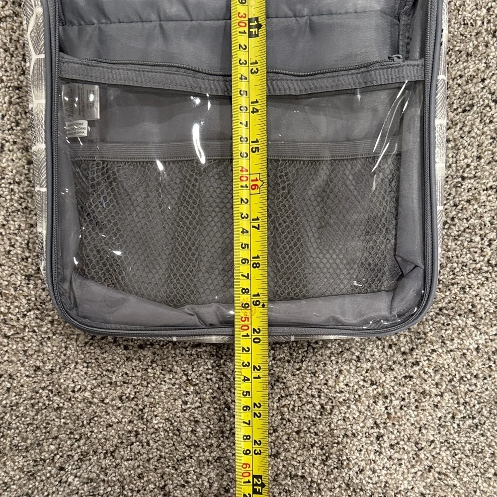 Thirty-One Hanging Traveler Case